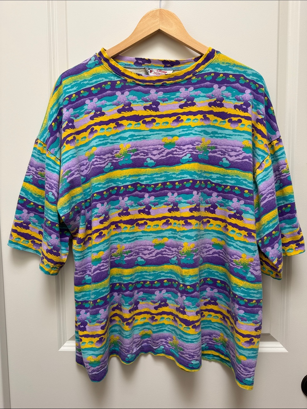 Disney Fashions Vintage Mickey Surfing Stripes Size L/XL